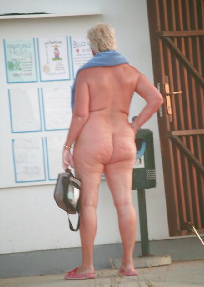 25P Mature Nudist Ladies 6