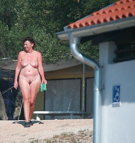 25P Mature Nudist Ladies 6