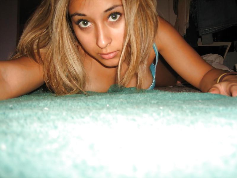 25P Latina Hottie