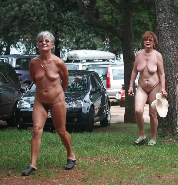 25P Mature Nudist Ladies 10