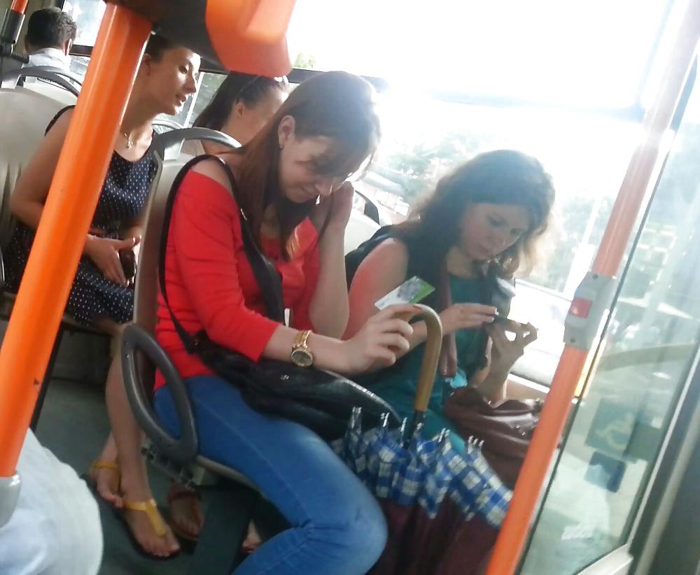 25P Spy old + young in bus romanian