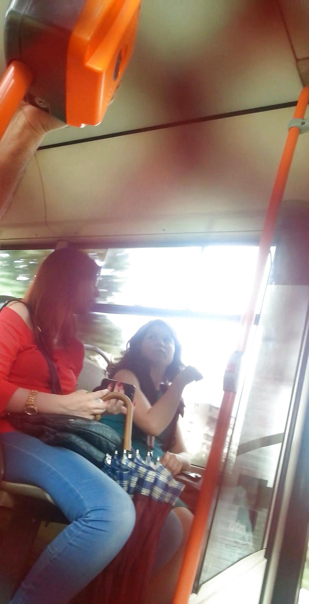 25P Spy old + young in bus romanian