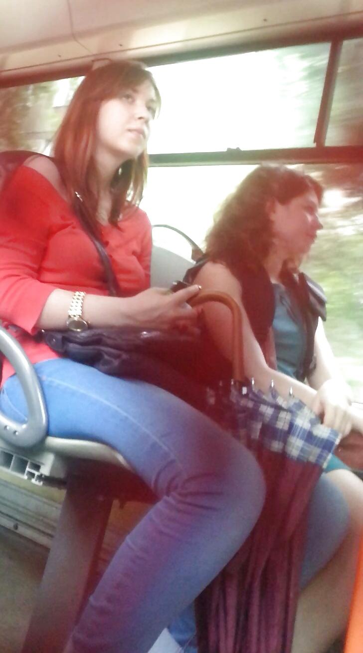 25P Spy old + young in bus romanian