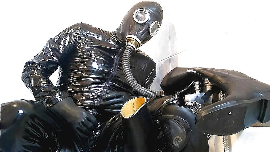 8P Mec Dom en latex 2