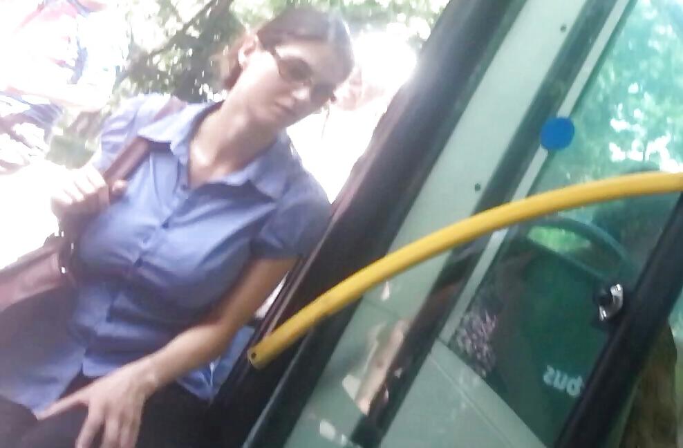 21P Spy old + young in bus and tram romanian