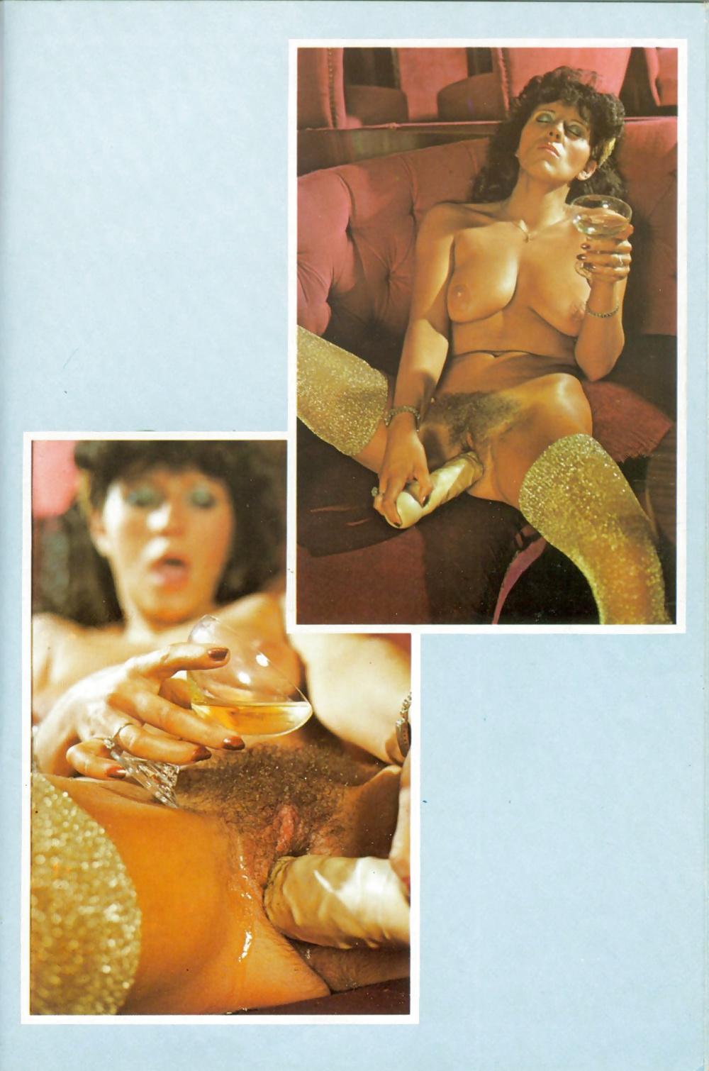24P SH Retro Hairy Pussy Show 