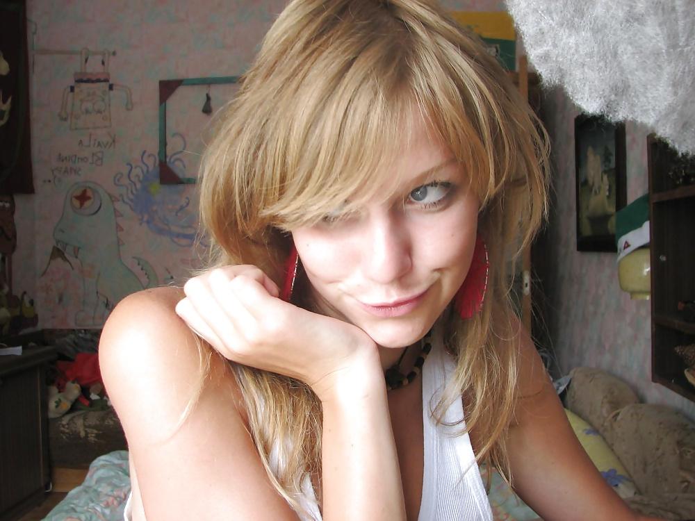 25P Sweet blond teen