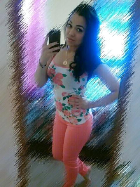 6P New pics me and my prima at da club randum today