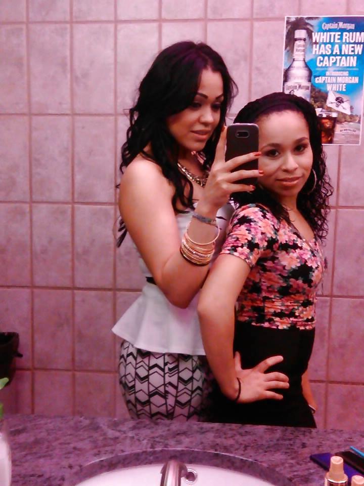 6P New pics me and my prima at da club randum today