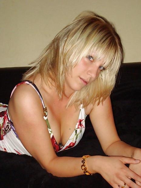 12P Blowjob from a girl with wedding ring