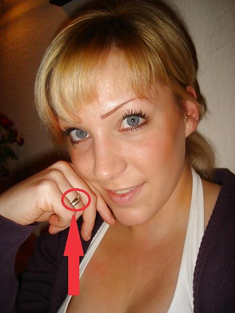 12P Blowjob from a girl with wedding ring