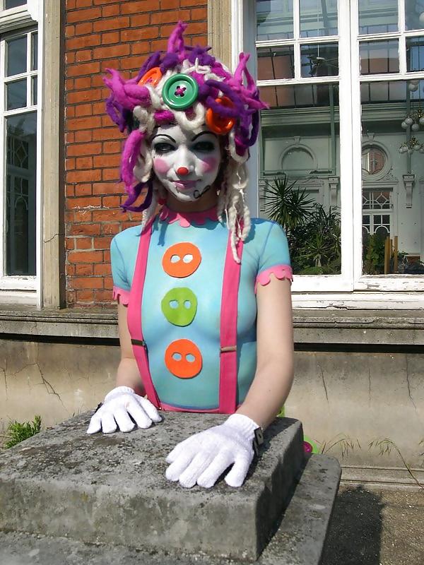 25P Just Clowning Around :P