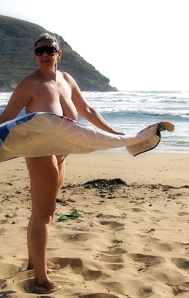 18P Mature Nudist Ladies 14