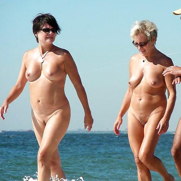 25P Mature Nudist Ladies 15