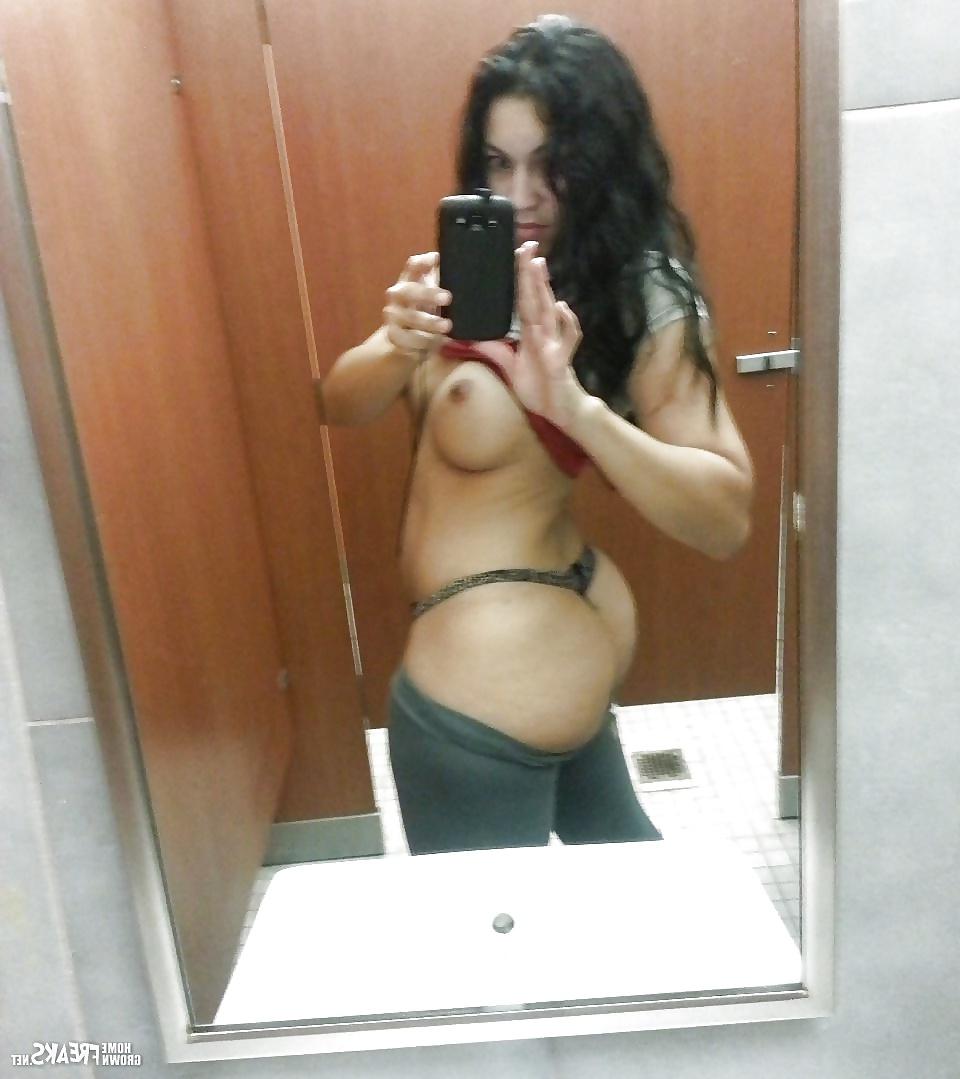 25P Nerdige Latina