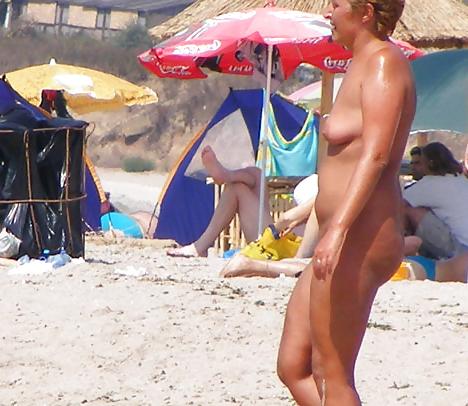25P Mature Nudist Ladies 17