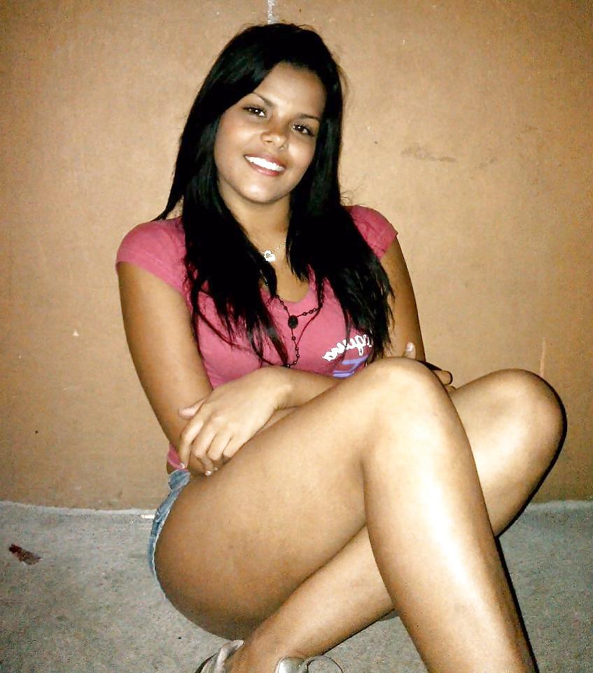 25P COLEGIALAS CALIENTES LATINAS