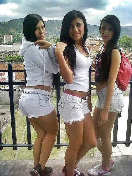 25P COLEGIALAS CALIENTES LATINAS