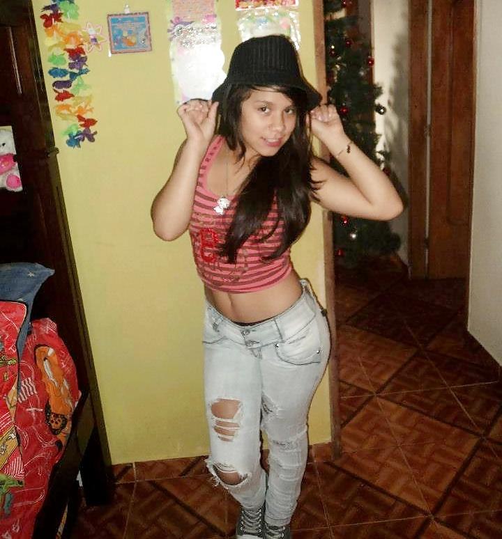 25P COLEGIALAS CALIENTES LATINAS