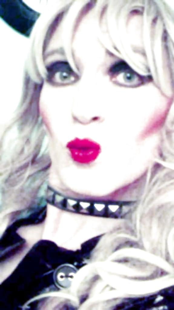 15P Pvc And Latex Whore Sandra
