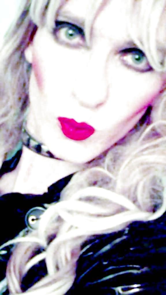 15P Pvc And Latex Whore Sandra