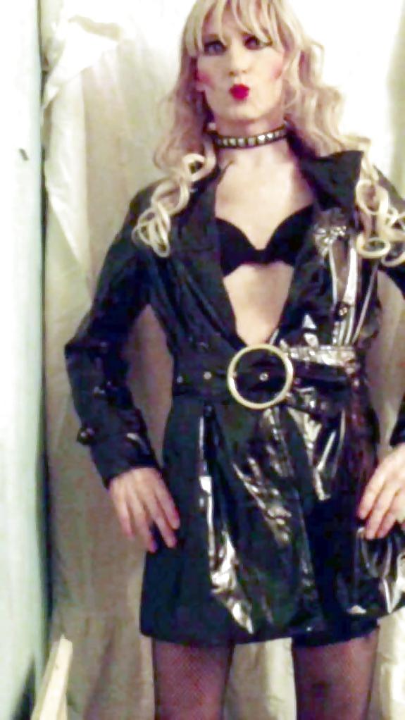 15P Pvc And Latex Whore Sandra