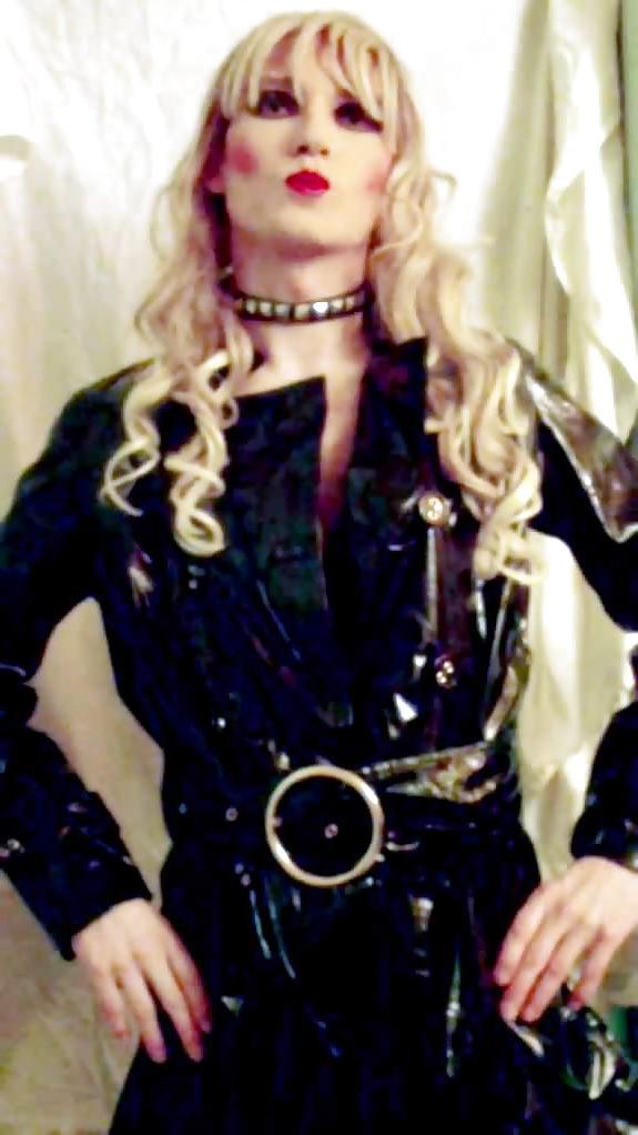 15P Pvc And Latex Whore Sandra