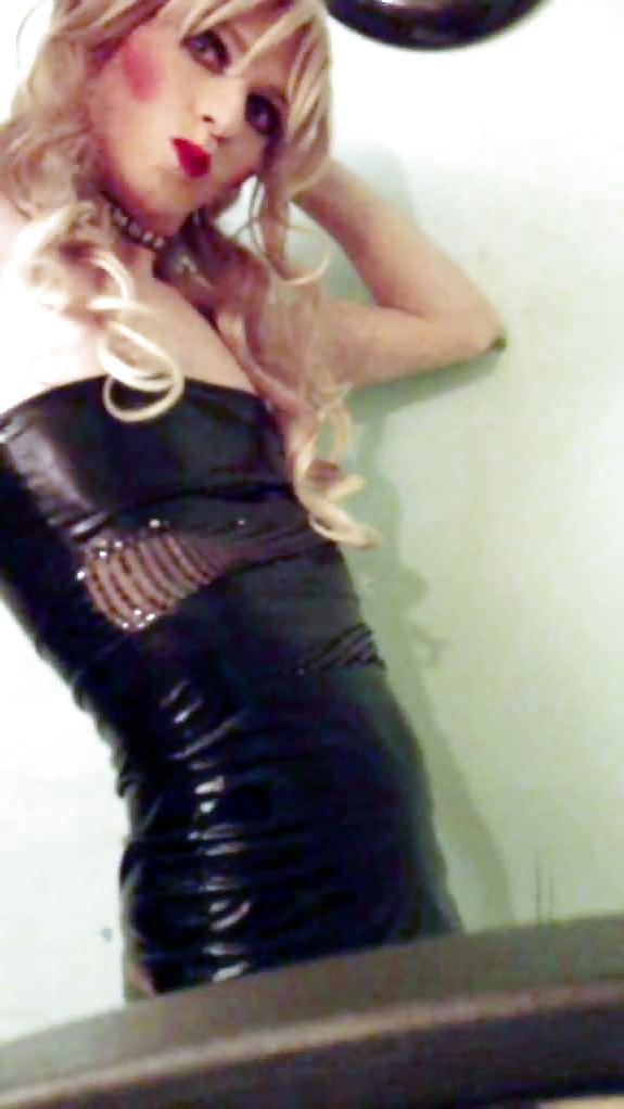 15P Pvc And Latex Whore Sandra