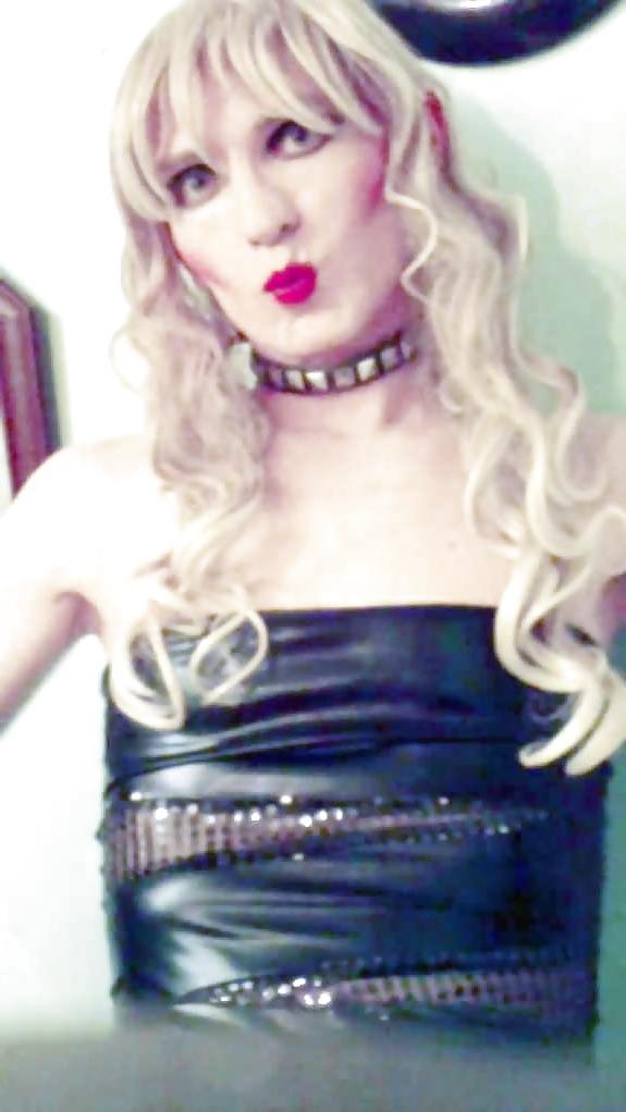 15P Pvc And Latex Whore Sandra