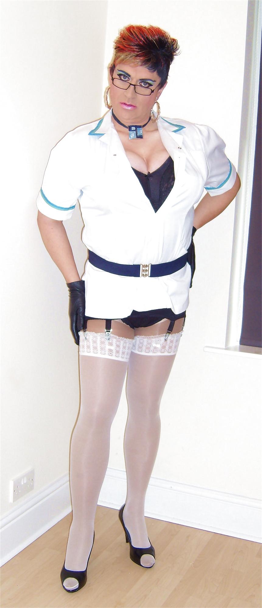 12P Naughty Tranny Nurse