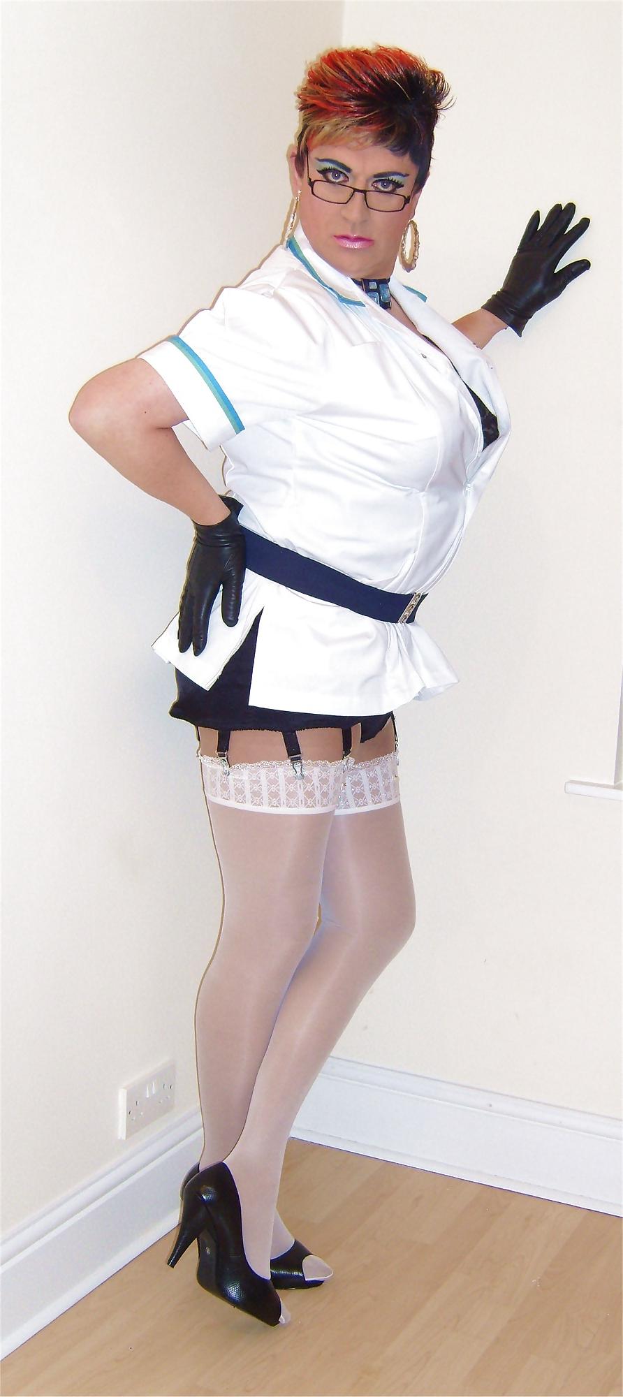 12P Naughty Tranny Nurse