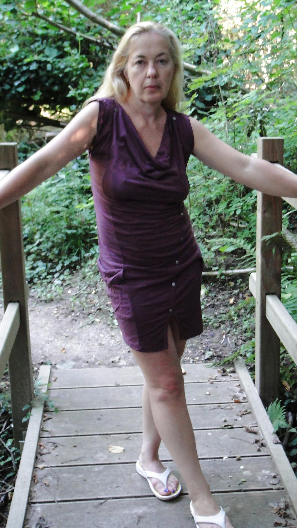 9P WIFE IN WOODS