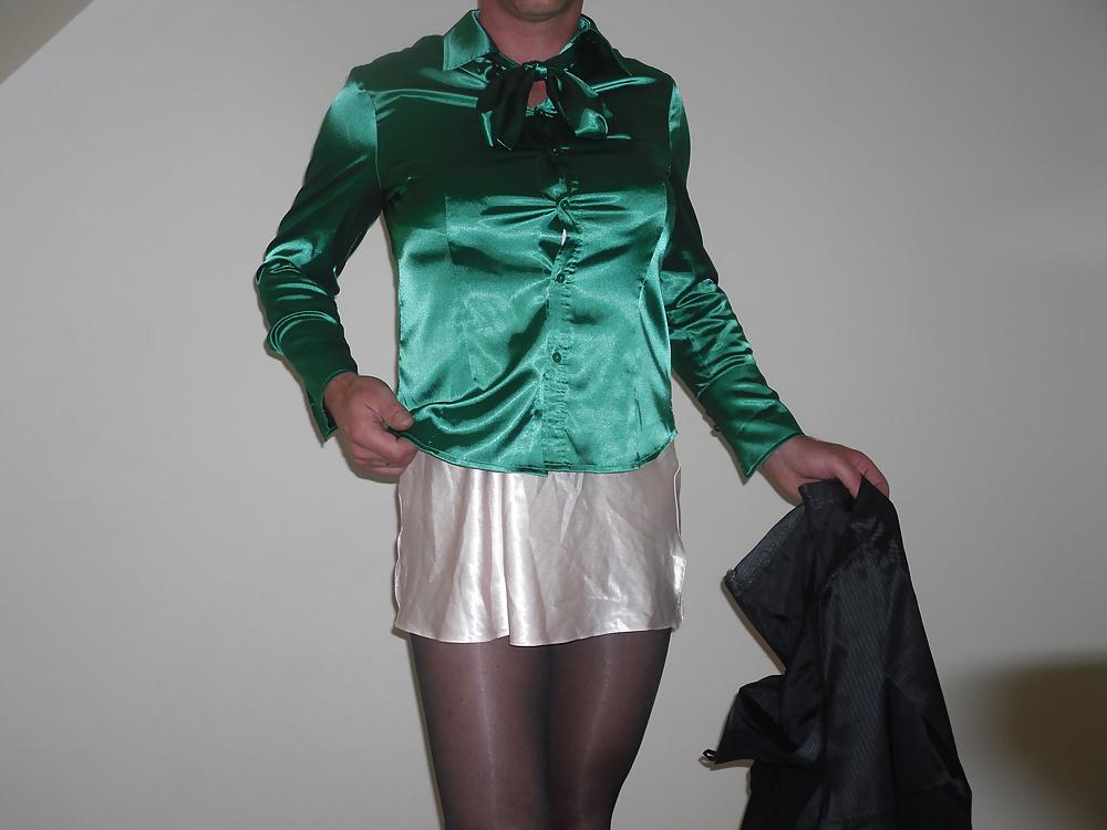 25P Satin slut with pantyhoses and big tits