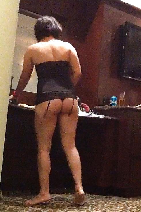 10P Latina-Milf-Arsch