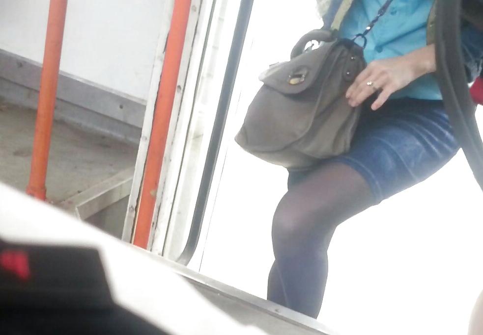 19P Spy feet,ass, face,legs and nylon in bus romanian
