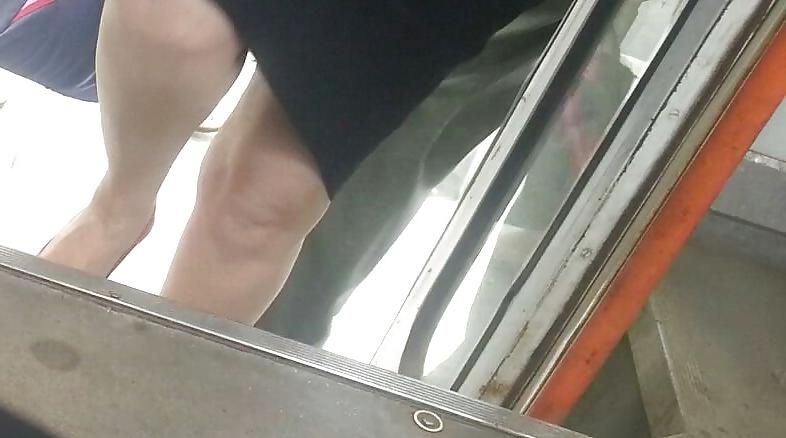 19P Spy feet,ass, face,legs and nylon in bus romanian