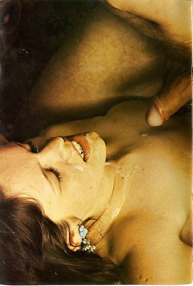 17P Vintage Magazines Love Time