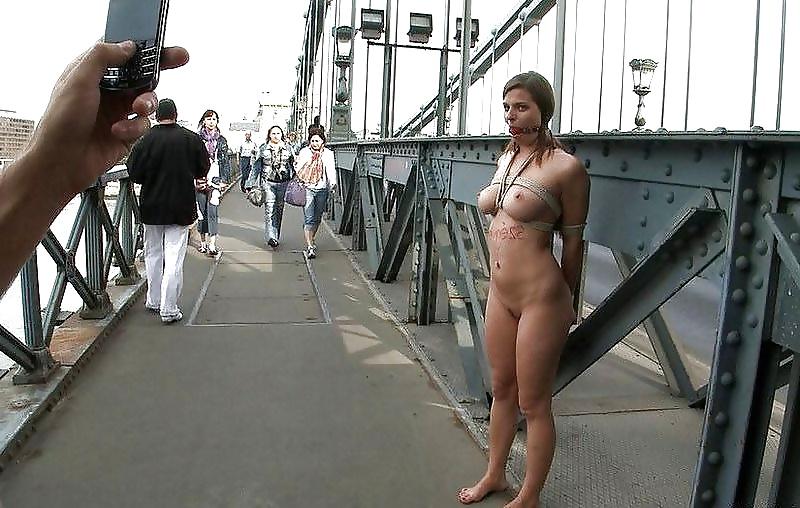 25P Public Bondage