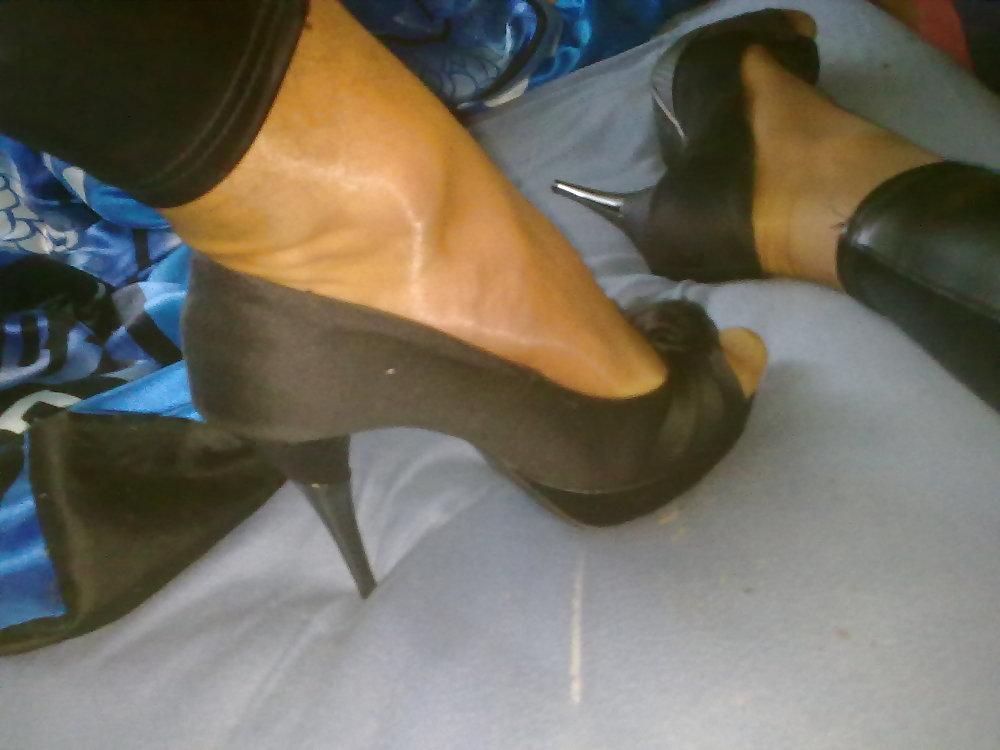 25P TransTeen in nylons, Latex and heelz
