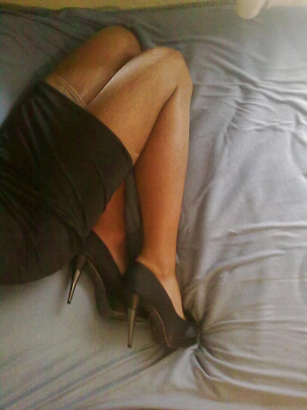 25P TransTeen in nylons, Latex and heelz