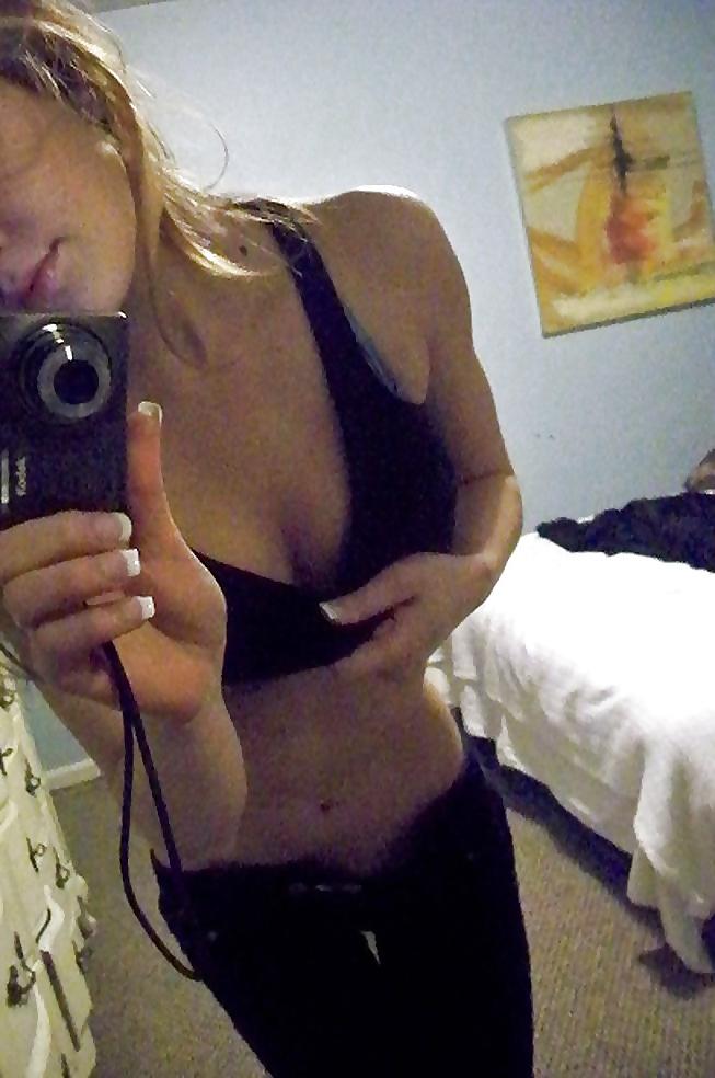 25P Beautiful selfshot teen ... 