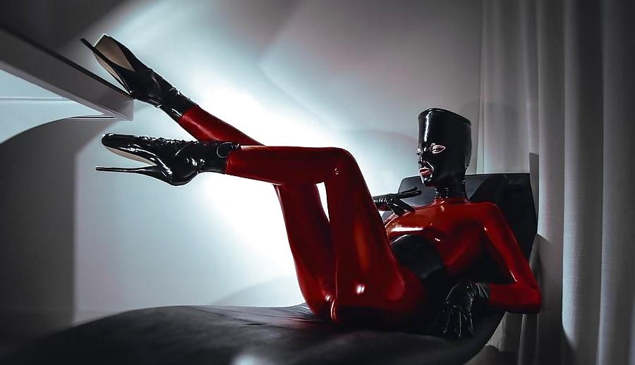 25P Red Latex