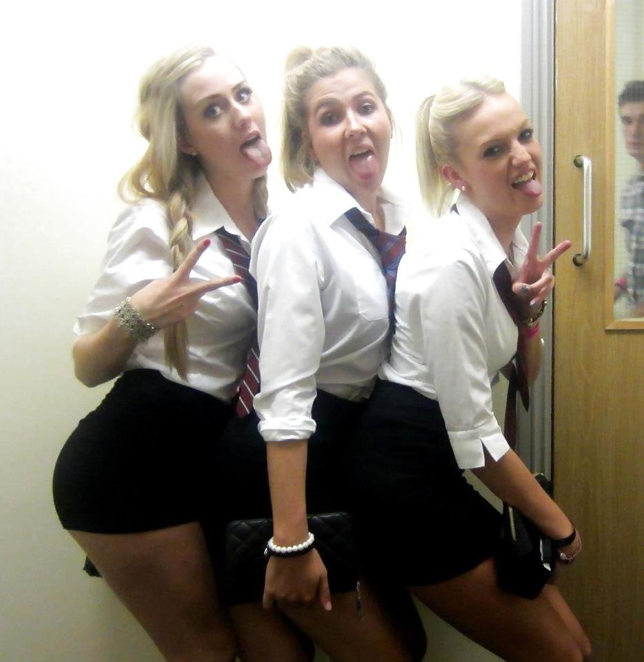 25P Young Girls School Girl Style By RoNiN