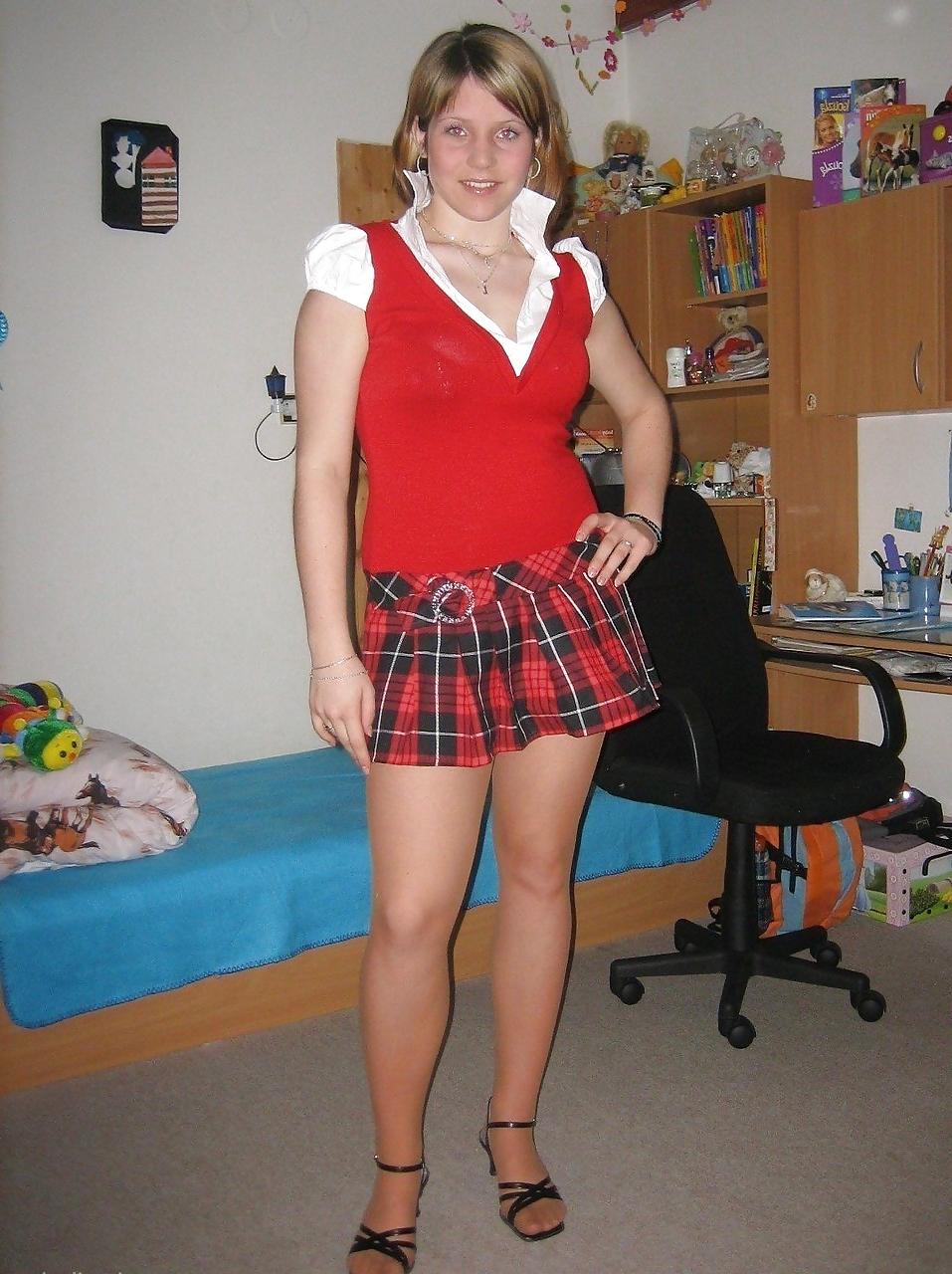 25P Young Girls School Girl Style By RoNiN