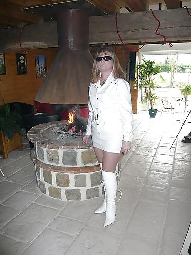 8P Wife in latex