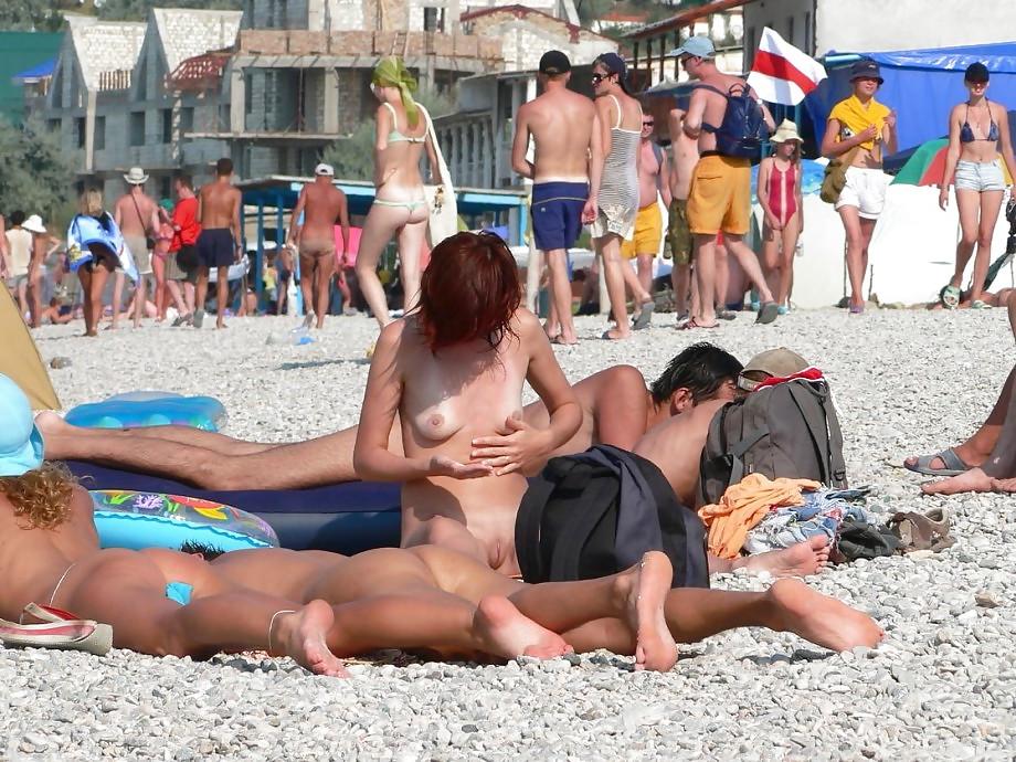 25P Nudist Beach Fun