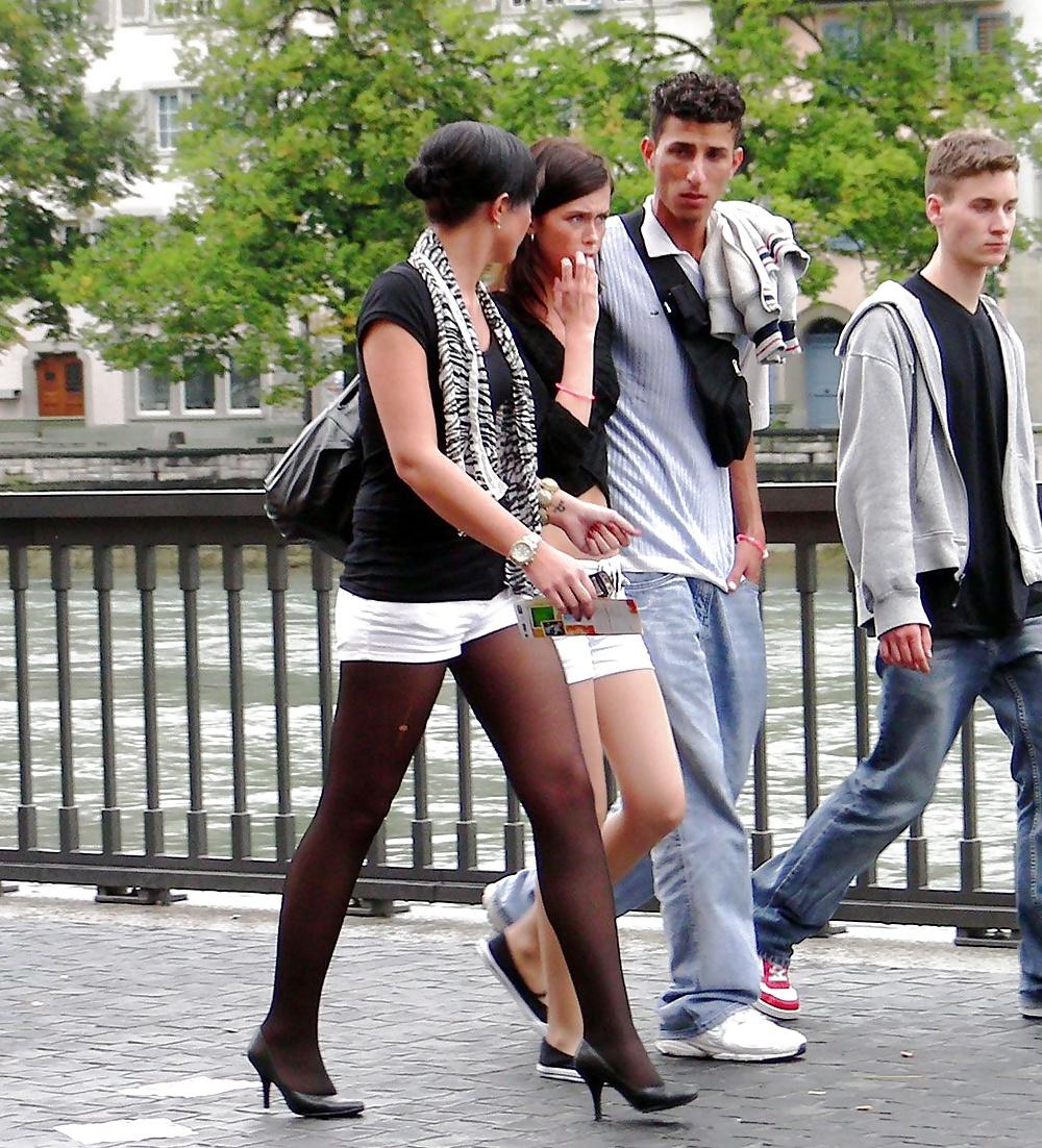 25P Nylon upskirt - STREET VIEW 5