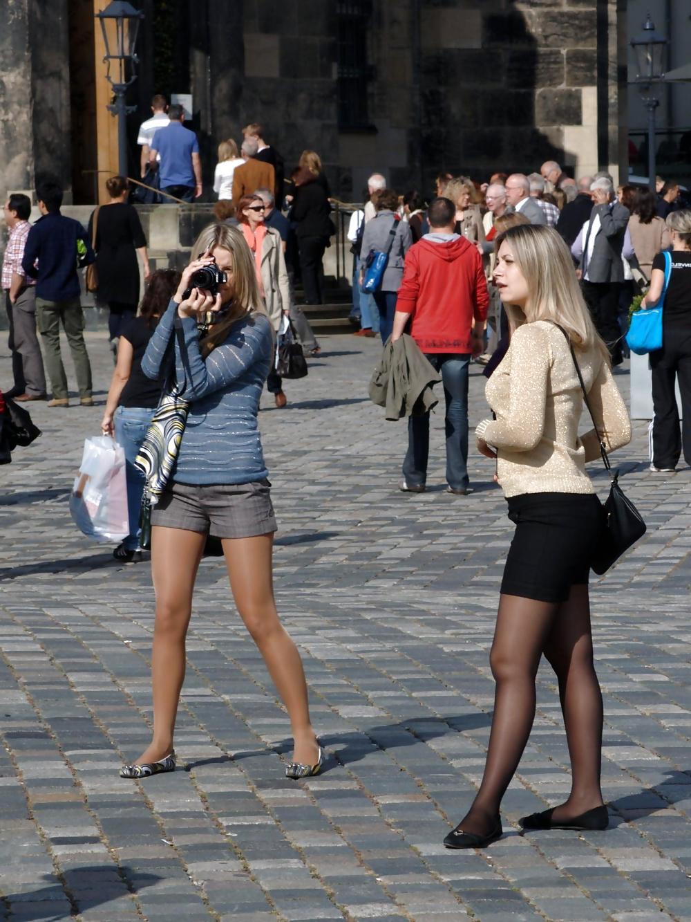 25P Nylon upskirt - STREET VIEW 5