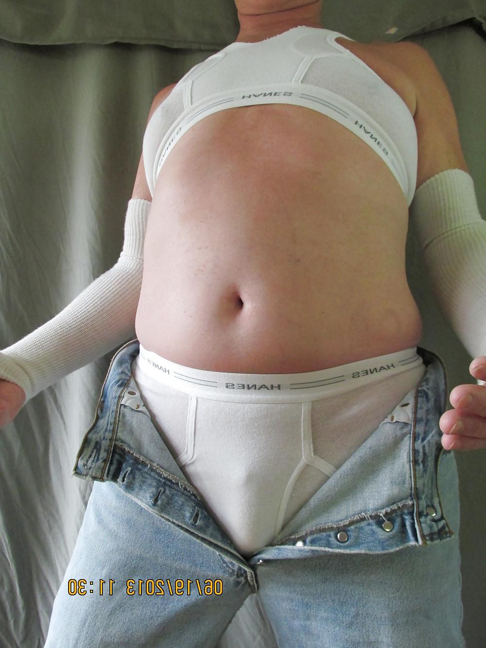 25P Sissy Charlie Nipple Pinching, for Her first time.