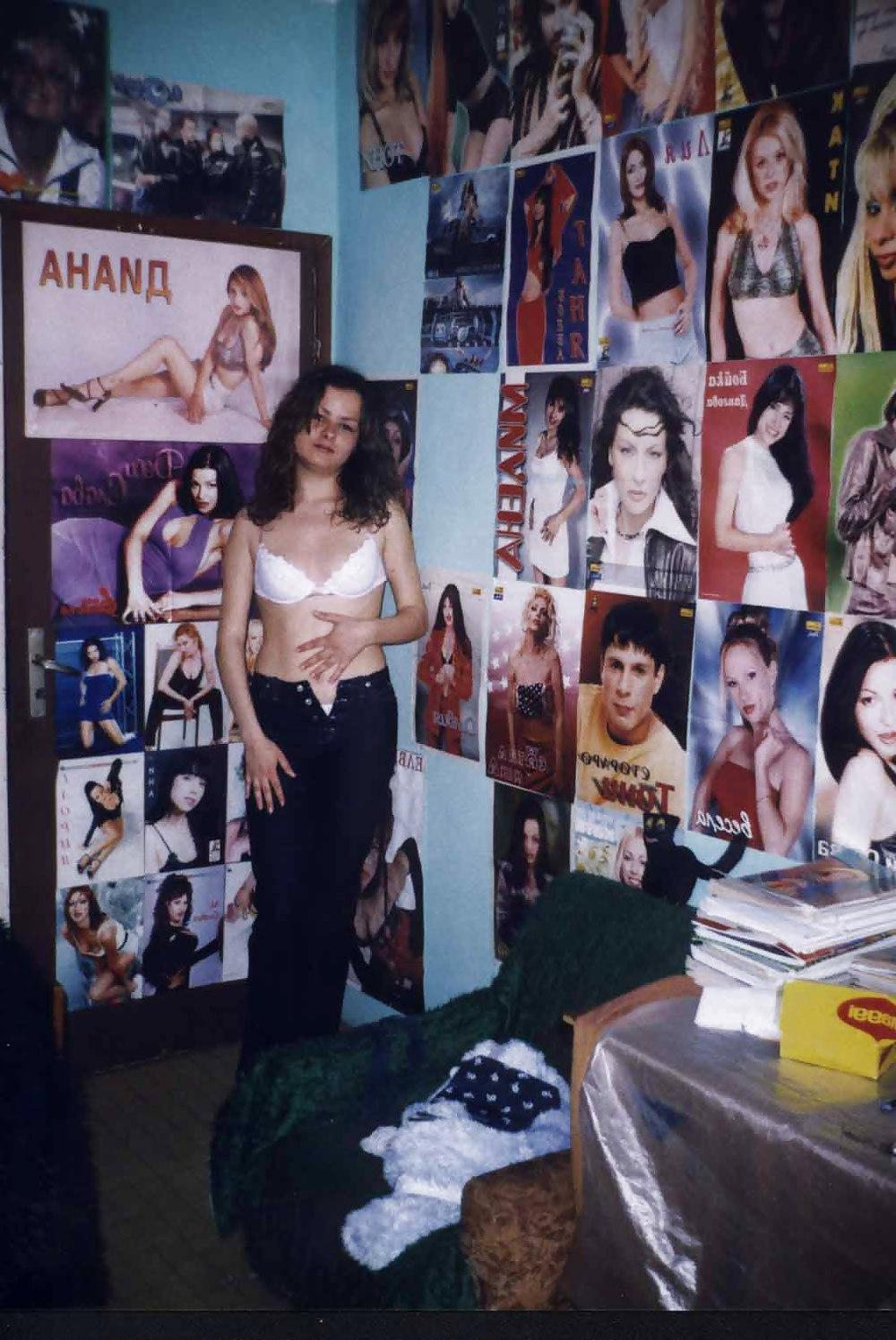 25P Retro Bulgarian girls-2